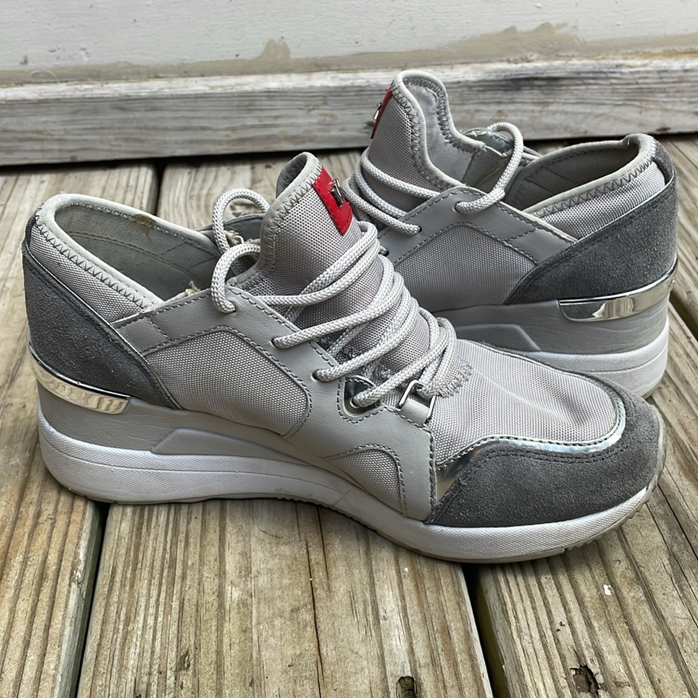 Michael Michael Kors "Liv Trainer" White/Silver Sneakers Size 6.5